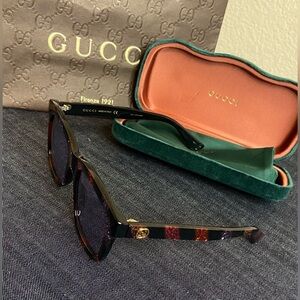 GUCCI Sunglasses!